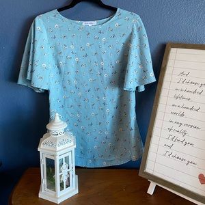 Cute light blue flower loose fitting blouse
